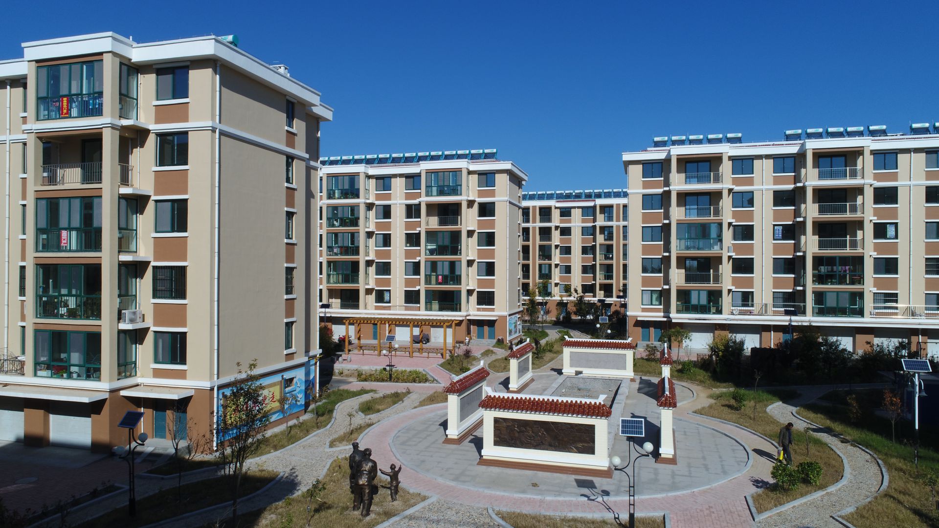 青岛William希尔官网入口集团莱西平度公司河头店镇龙泉湖社区项目实景图02_compressed